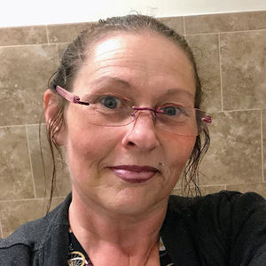 Meet your Posher, Beth